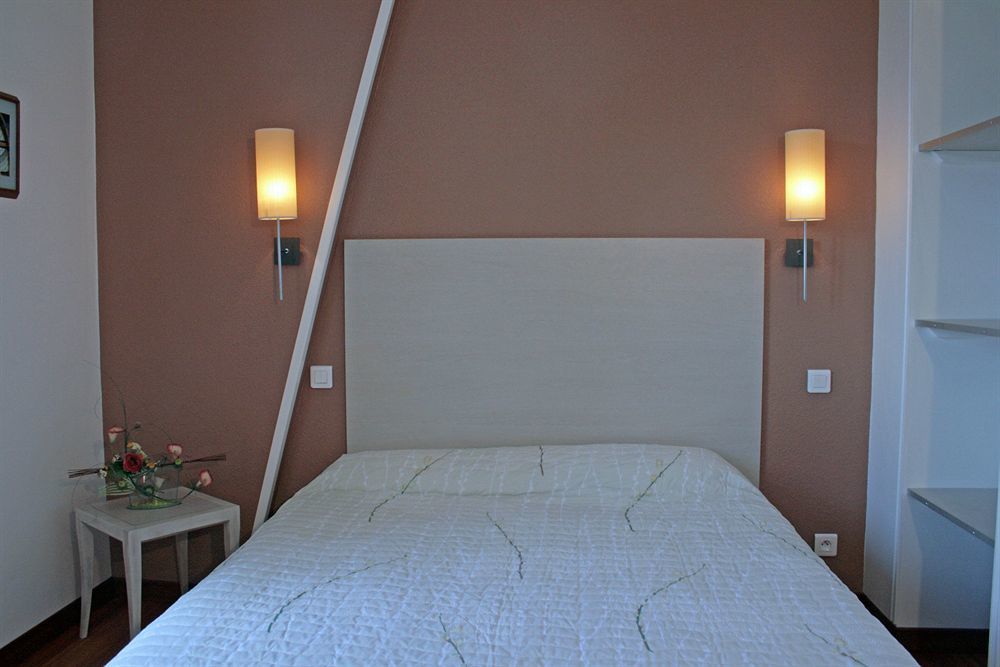 Hotel De Perros, The Originals Boutique 外观 照片