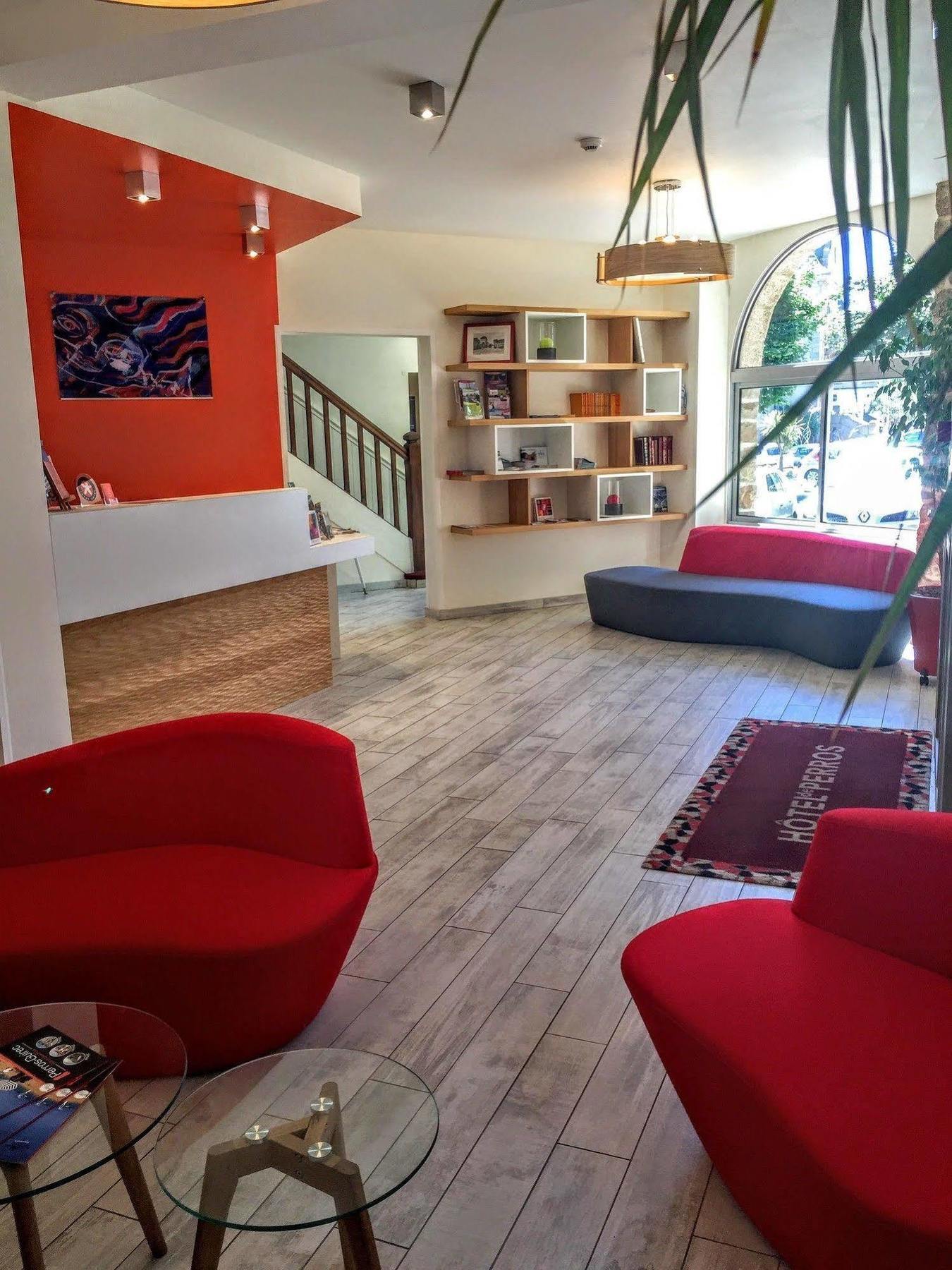 Hotel De Perros, The Originals Boutique 外观 照片