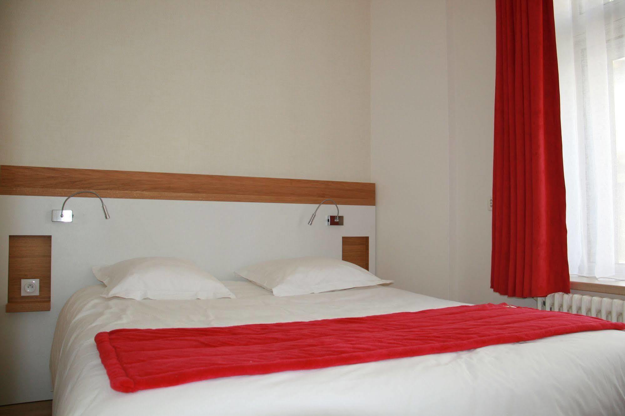 Hotel De Perros, The Originals Boutique 外观 照片